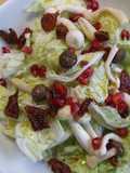 Ensalada de col china, setas y granada con vinagreta de fruta