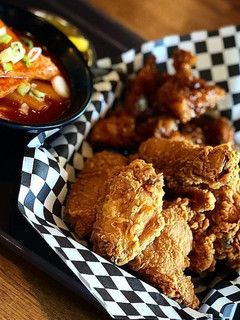 Una foto de Pollo frito estilo Kentucky