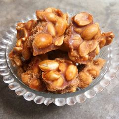 Jaggery Peanut Chunks A picture of Jaggery Peanut Chunks.