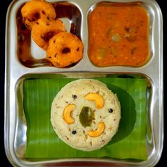 A picture of Barnyard millet ven pongal.