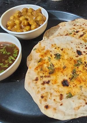 અમૃતસરી કુલચા રેસીપી મુખ્ય ફોટો