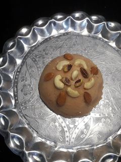 केसरी शीरा (kesari sheera recipe in Hindi) रेसिपी मुख्य फोटो