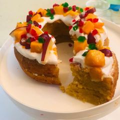A picture of Mango Cake.