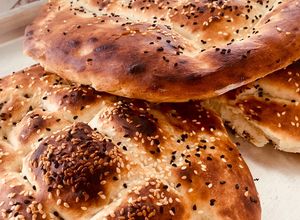 صورة لوصفة خبز تركي بعجينة العشر دقائق
