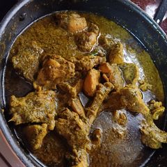 A picture of Dhaniya Chicken curry.