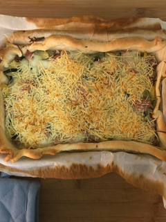 Una foto de Pastel de calabacín, jamón y queso