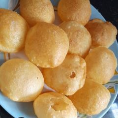 A picture of Golgappe.