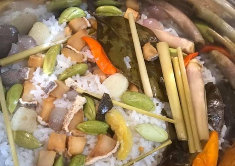Cara Gampang Membuat Nasi liwet rice cooker yang Bisa Manjain Lidah