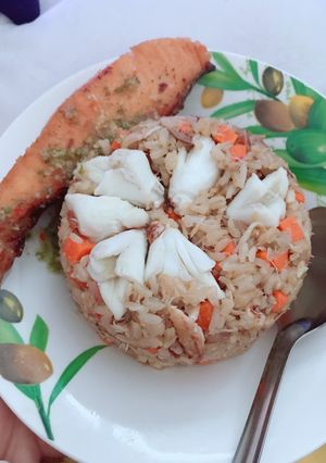 รูปของ ข้าวผัดพริกเกลือปูม้า viyacrab แซลมอนทอด
