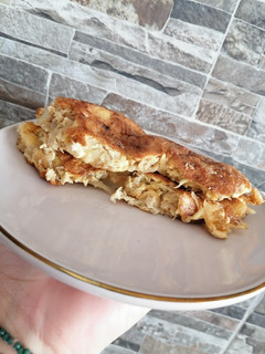 Una foto de Tortilla de huevo a mi estilo 👌🏼Desayuno fácil y delicioso 😋
