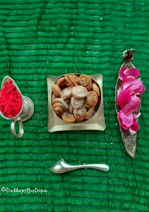 A picture of Thandai bhakharwadi.