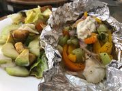Una foto de filete de trucha al horno