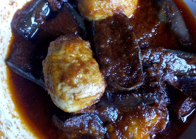 Bagaimana cara memasak Sambal balado terong ungu dan telur dijamin spesial