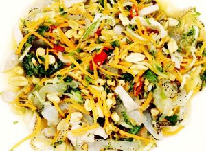 Hình của món Nộm sứa thịt heo.