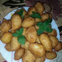 A picture of Urad daal ke vade.