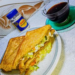A picture of Egg-veg mayo sandwich.