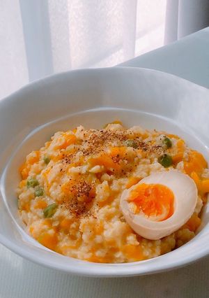 Hình của món Cháo yến mạch rau củ.