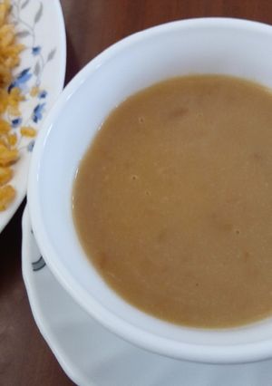 A picture of Creamy potato soup.