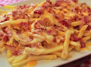 Foto principal de Patatas fritas (estilo Foster Hollywood, bacon cheese fries) súper fácil!!