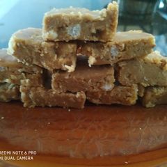 A picture of Jaggery Pakwan.