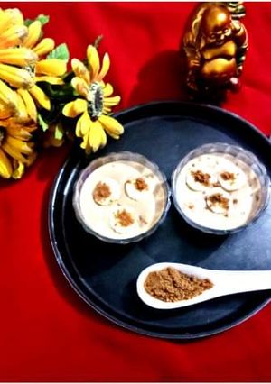 केला चाकलेटी दही (Kela chocolatey Dahi recipe in Hindi) रेसिपी मुख्य फोटो
