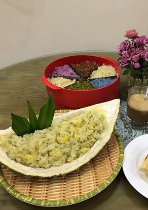 Hình của món Xôi lá dứa sầu riêng.