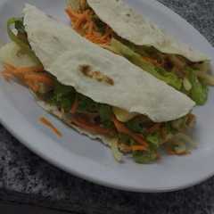 Una foto de Wraps con crocante de pollo