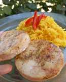 Medallones de Merluza con arroz amarillo 🐟👈 | Súper fácil 🍚