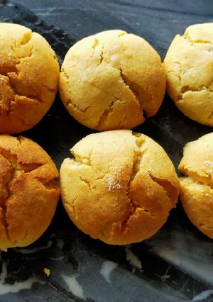 A picture of Oatmeal Raisin Cookies.