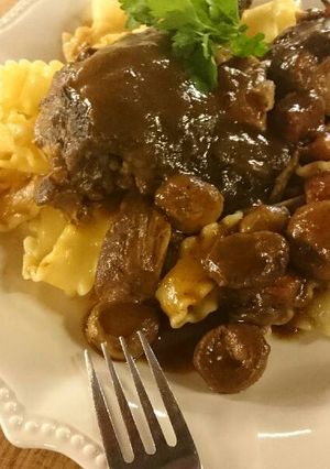 Coq au vin - kakas vörösborban recept fotója