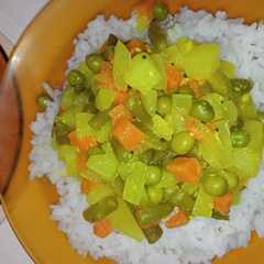 A picture of Curry (de yogur) - "More Kuzhambu".