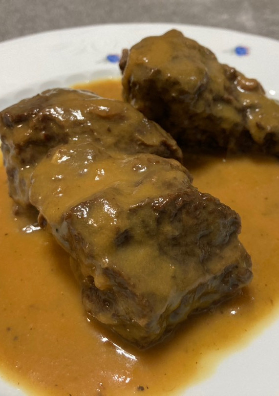 Una foto de Carrilleras de ternera estofadas