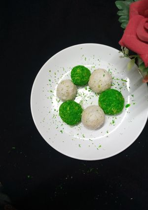 A picture of Coconut bread balls.