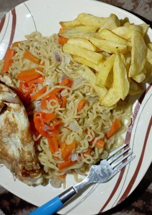 Taliyar indomie da kwai ainihin hoton girkin