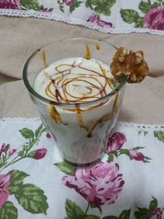 Una foto de Batido de aguacate,nueces y miel