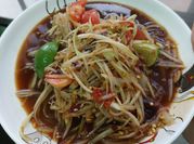A picture of thai papaya salad