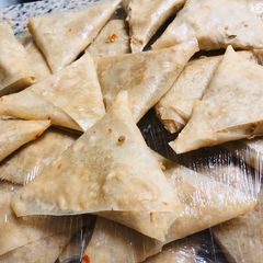 A picture of Queema samosa.