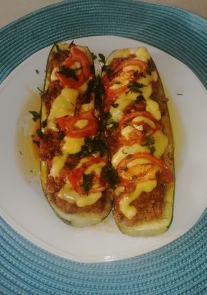 O poză a rețetei Zucchini la cuptor cu carne tocată.