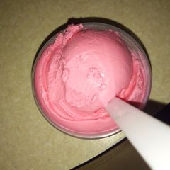 A picture of Home made cherry ice crean.