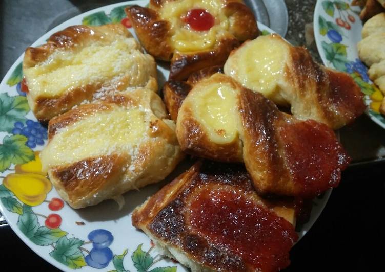 Facturas Argentinas con masa de hojaldre