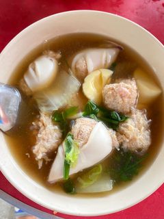 รูปของ ต้มจืดเต้าหู้ใส่ปลาหมึกยัดไส้หมูสับ