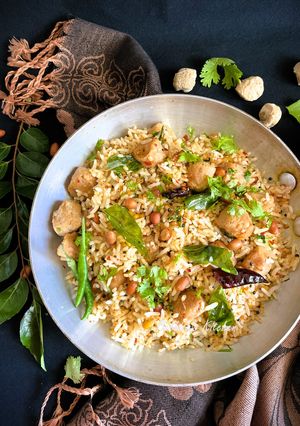 A picture of Soya Chunks Pulihora / Fried Rice.