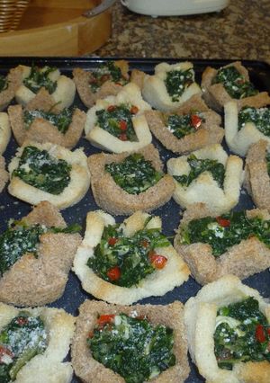 Una foto de Canapés de espinaca