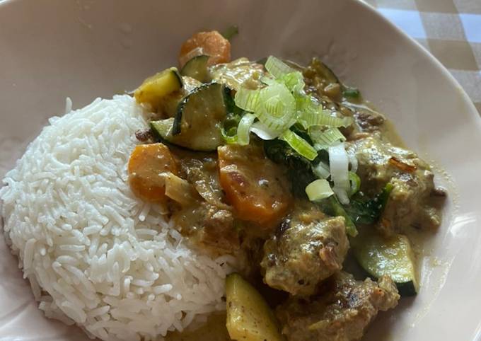 Simple Way to Make Any-night-of-the-week Thai Meatballs Curry with Rice