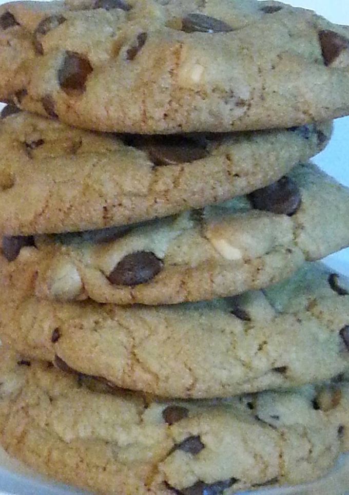 A picture of OMG - Soft Batch Chocolate Chip Cookies ♡.