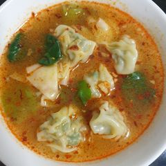 Wonton soup A picture of Wonton soup.