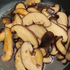 A picture of Oyster sauce mushroom.