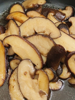 A picture of Oyster sauce mushroom.