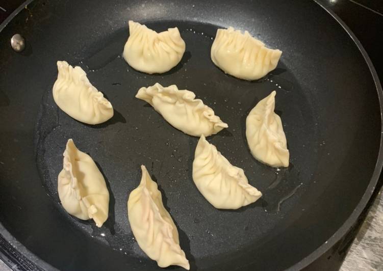 Simple Way to Prepare Simple Prawn gyozas