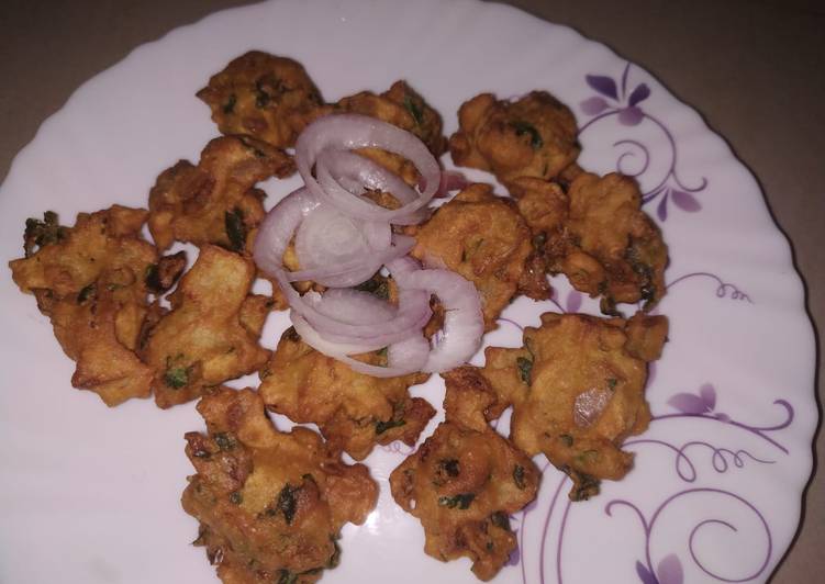 Steps to Make Yummy Patato onion pakora